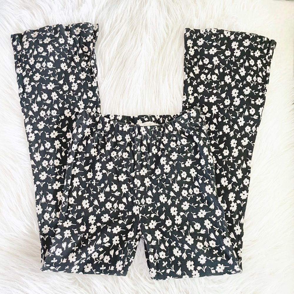 Jessica Simpson Floral Flared Leg Leggings